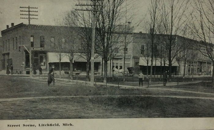 Litchfield - Old Postcard Photo (newer photo)